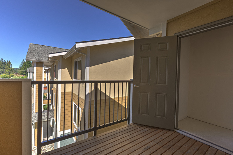 Balcony Closet | Quilceda Creek apts for rent