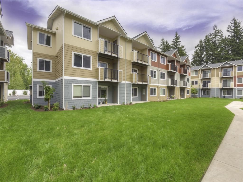 Building view at Quilceda Creek, Marysville