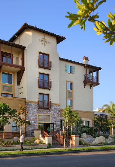 Back view of building exterior l Royale Apartments in Westminster CA