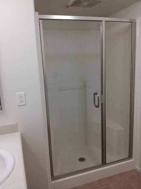 Shower   l Santa Fe Apartments in Bakersfield CA
