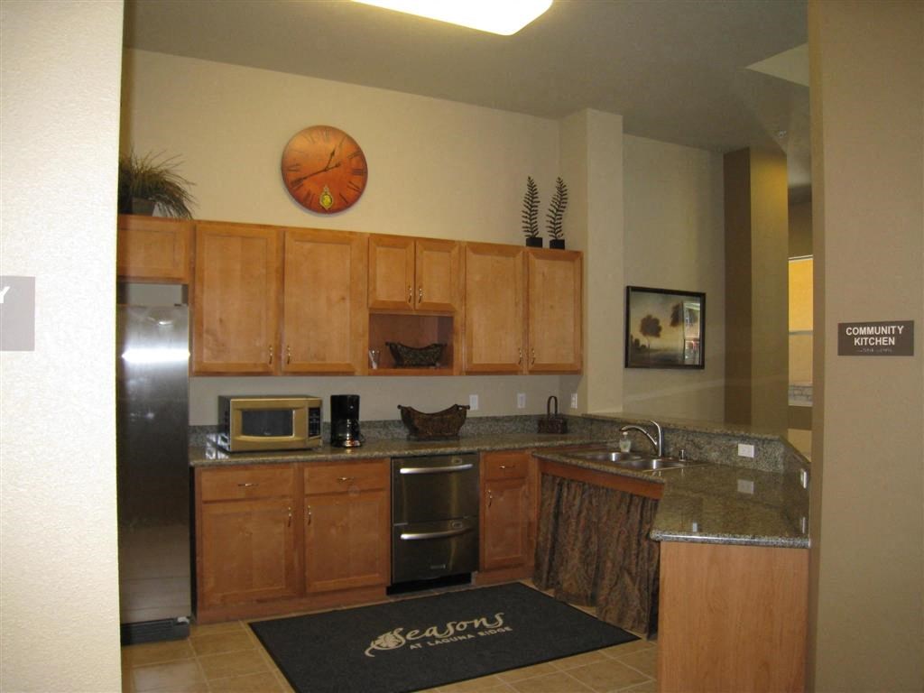 Large Kitchen | Seasons at Laguna Ridge in Elk Grove