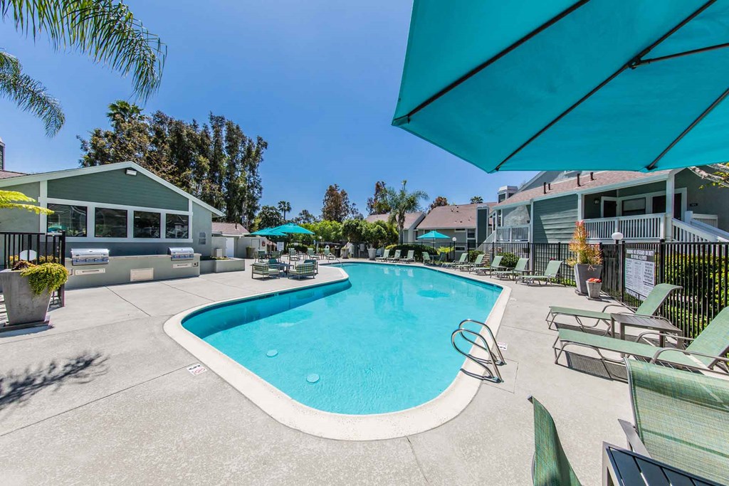 Pool  at SYCAMORE GREENS APARTMENT HOMES, Vista, California