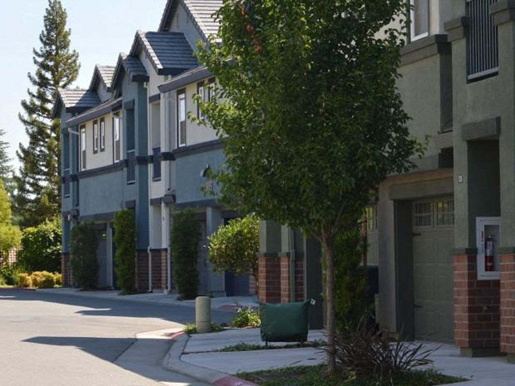 Lush Landscaping at The Terraces at Stanford Ranch | Rocklin, CA