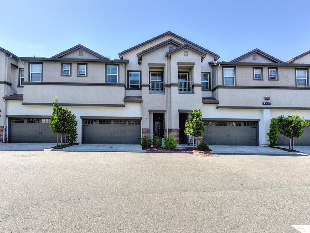 Building front | The Terraces at Stanford Ranch in Rocklin, CA 95677
