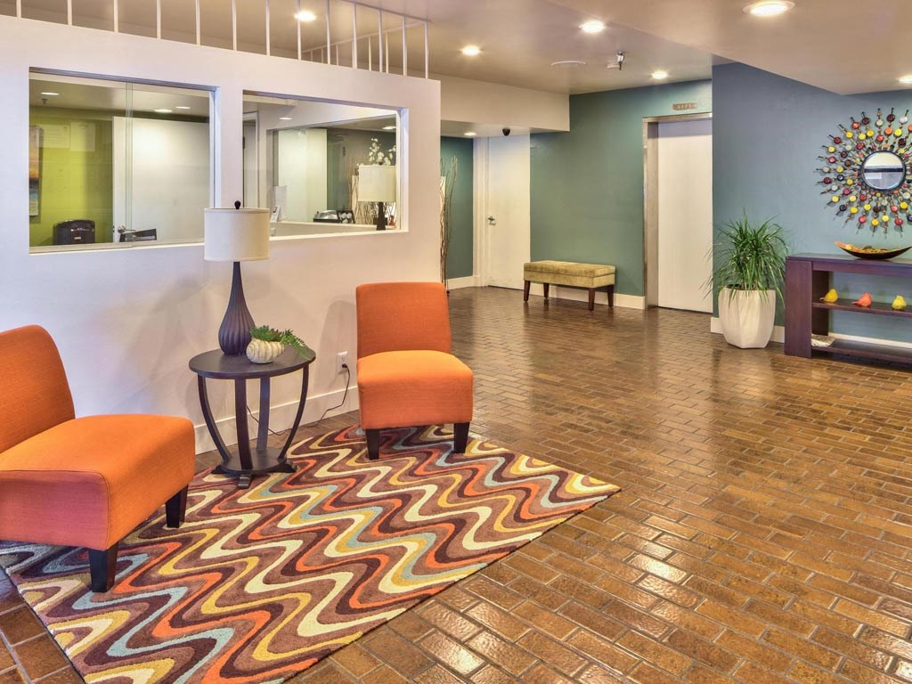 Leasing Office Seating Villa Fontaine Apartment Homes | Valley Village CA 91607