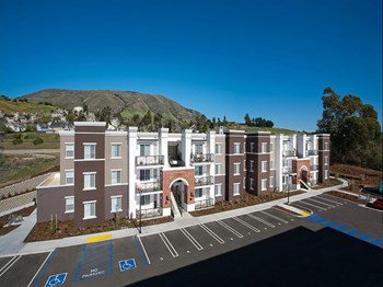 2240 Emily Street 1-3 Beds Apartment, Affordable, Smoke Free for Rent - Photo Gallery 3