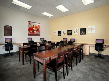 2240 Emily Street 1-3 Beds Apartment, Affordable, Smoke Free for Rent - Photo Gallery 5