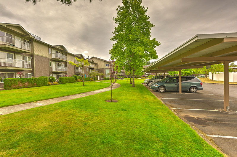 Walking Path and Parking Lot | The Vintage Bellingham Senior Apartments in Bellingham, WA 98226