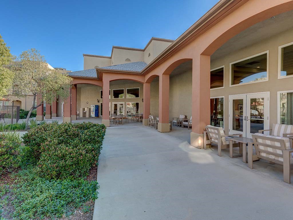 VINTAGE AT BOUQUET CANYON Apartments in Santa Clarita, CA