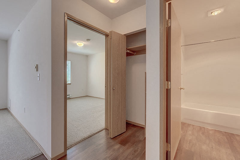 Apt Room Views Everett Wa Rentals l Vintage at Holly Village Senior Apartments