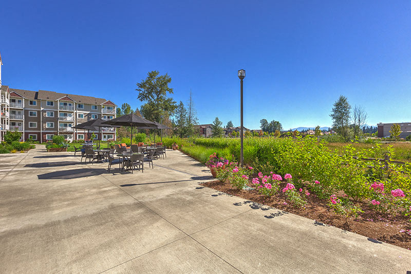 Patio Seating Marysville, WA 98271 l Vintage at Lakewood Senior Apt homes for rent
