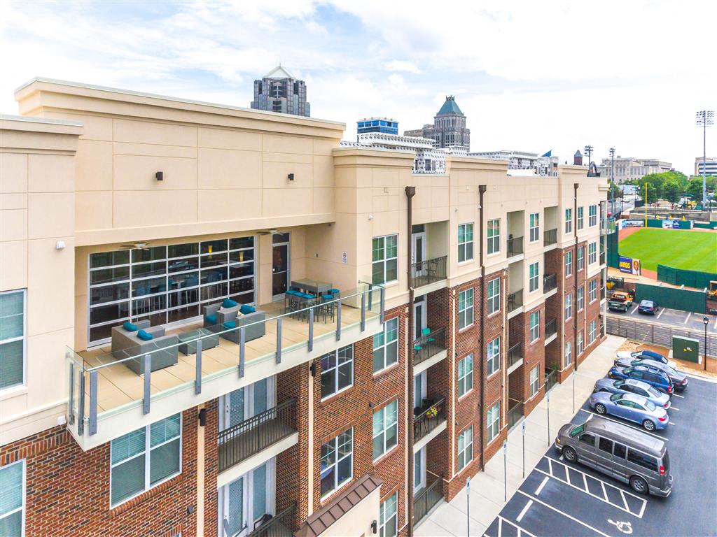 Single Professional apartments (Greensboro, WinstonSalem, High Point