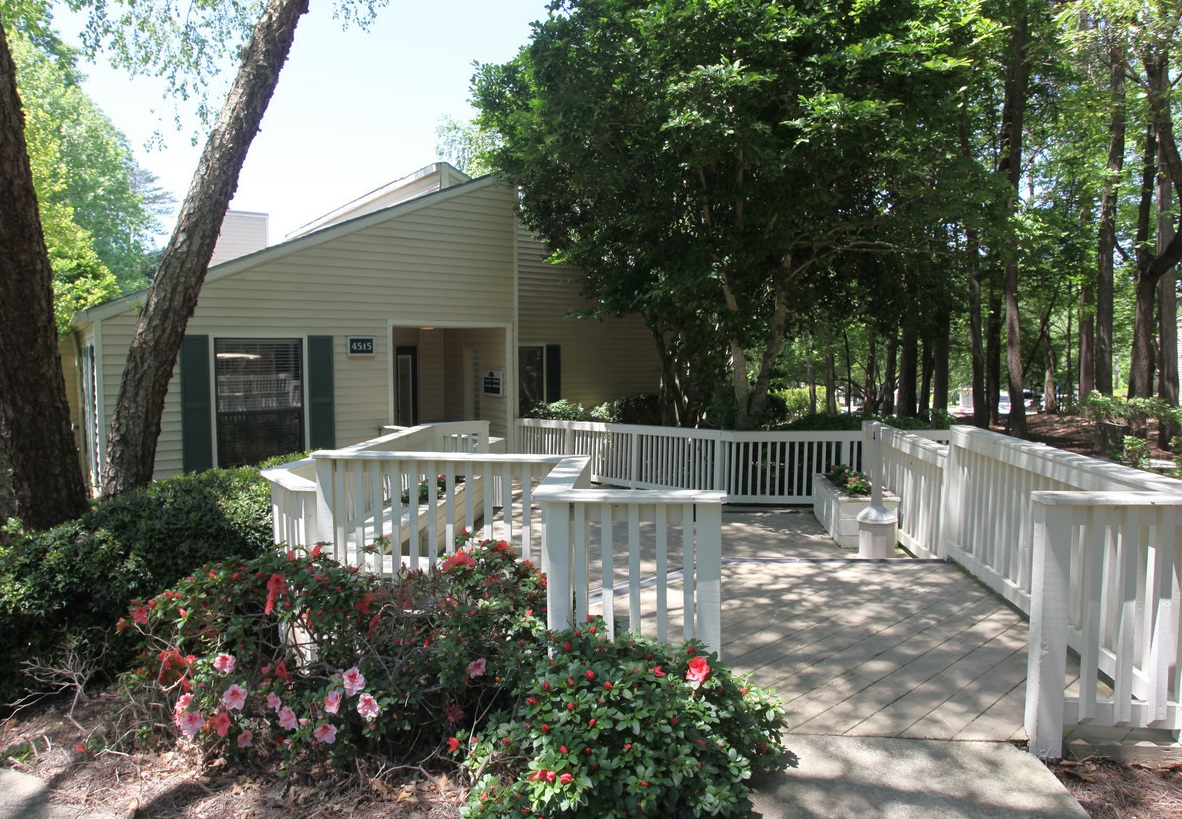 The Hamptons At Country Park Apartments 4515 Lawndale Drive