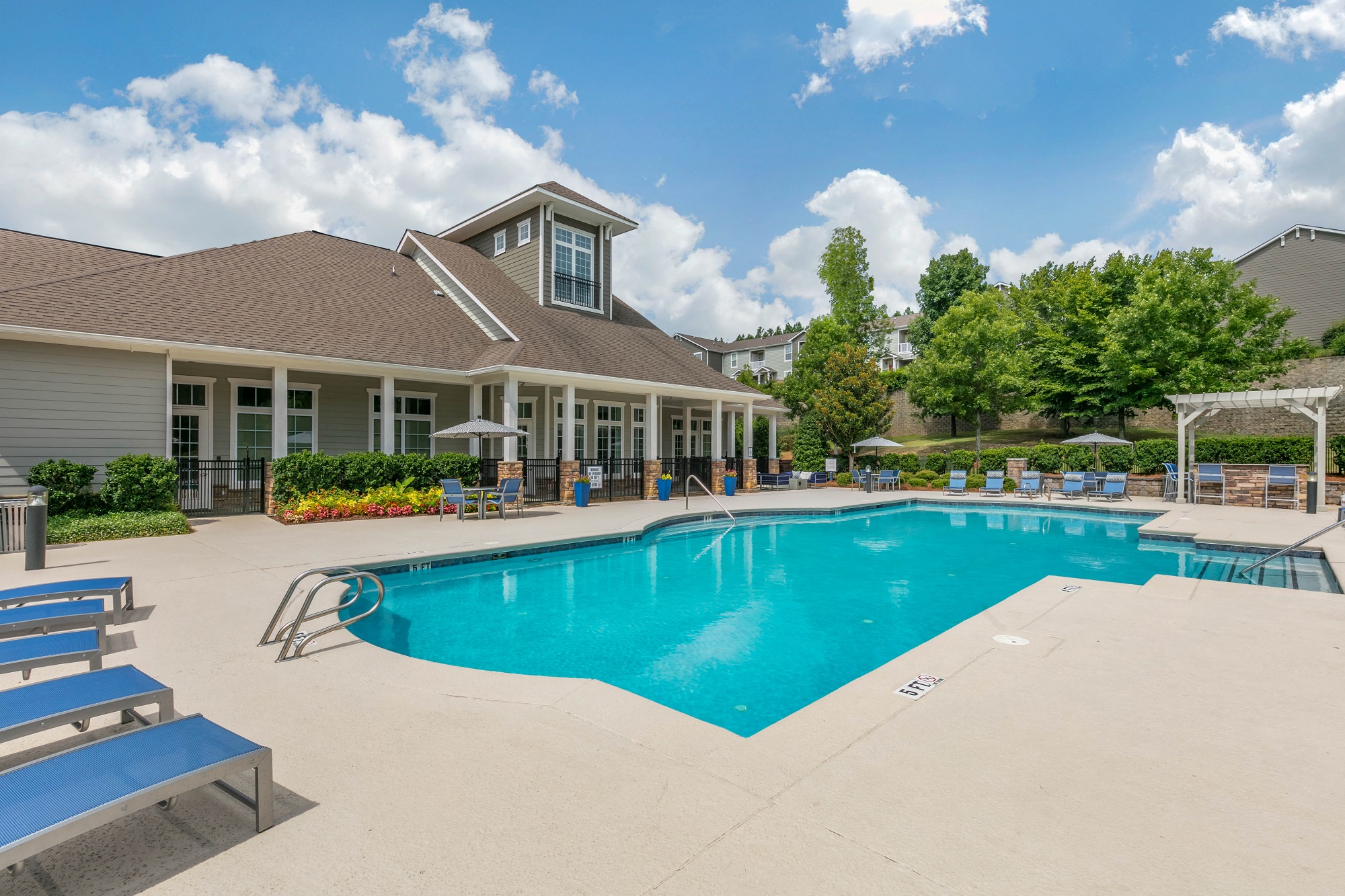 Hampton Style Apartment Cahaba River Apartments In Birmingham Alabama Near Highway 280 Cahaba River Apartment The Hamptons