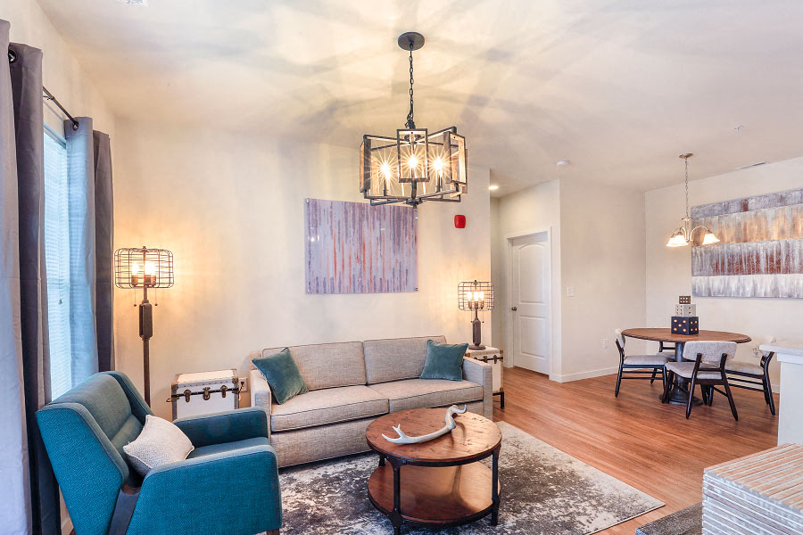 9' Ceilings Throughout at Aventura at Maryland Oaks, St. Louis, MO