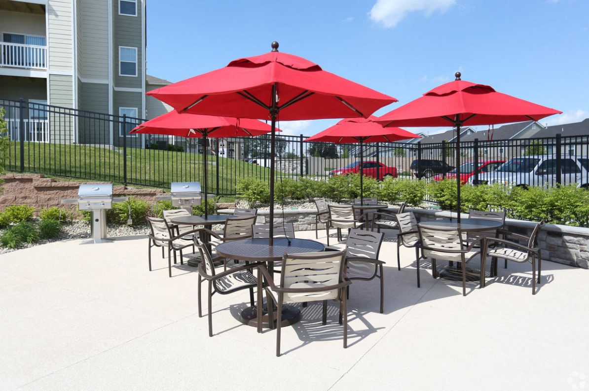 Poolside Sitting Area at Aventura at Maryland Oaks, Missouri