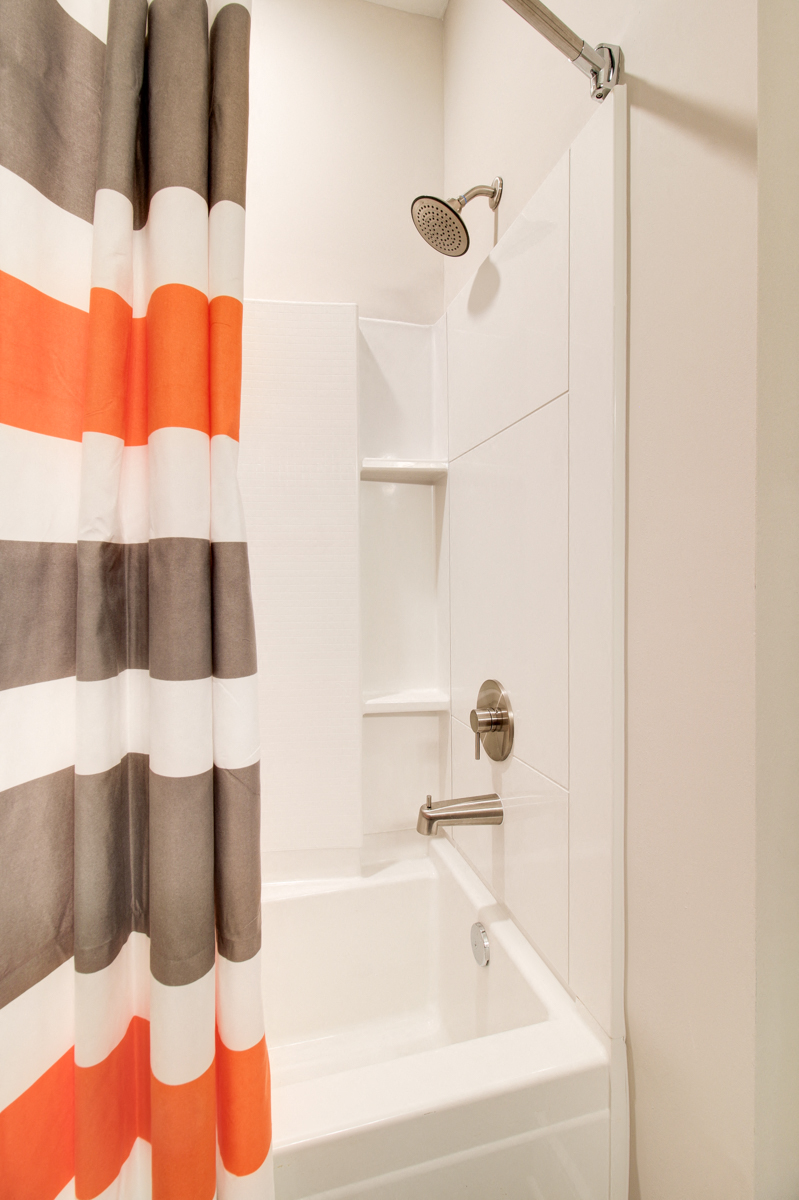 Luxurious Garden Tub at The Edison at Peytona, Gallatin, Tennessee