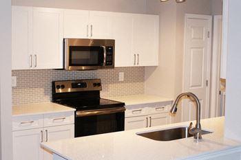 Chef-Inspired Kitchens at Veranda property LLC, Lawrenceville, GA, 30044