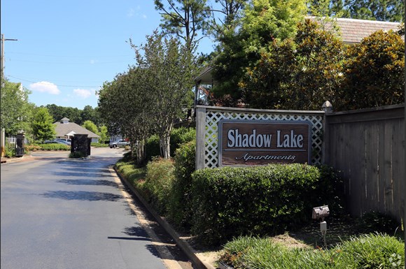 Shadow Lake Apartments 150 Park Circle Flowood Ms Rentcafe