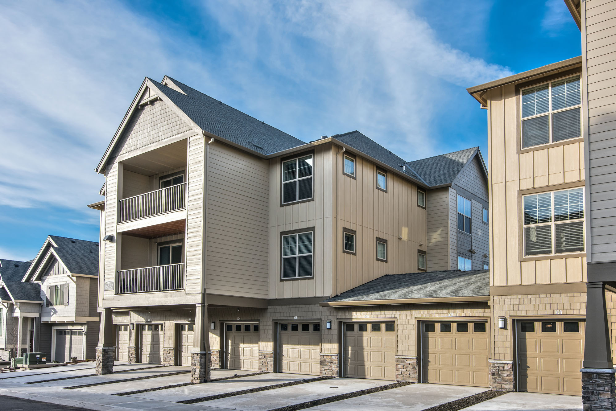 Luxury Apartments in NW Portland, OR Springville Oaks