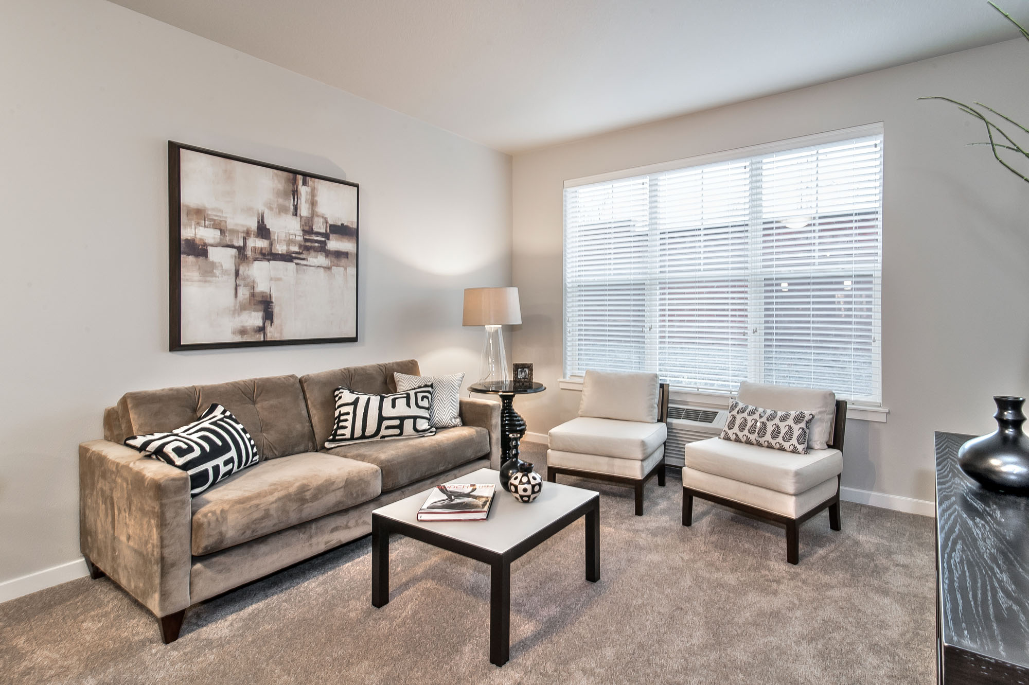 Luxury Apartments in NW Portland, OR Springville Oaks