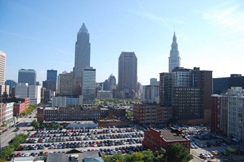 955 W Saint Clair Avenue Studio-2 Beds Apartment for Rent - Photo Gallery 2