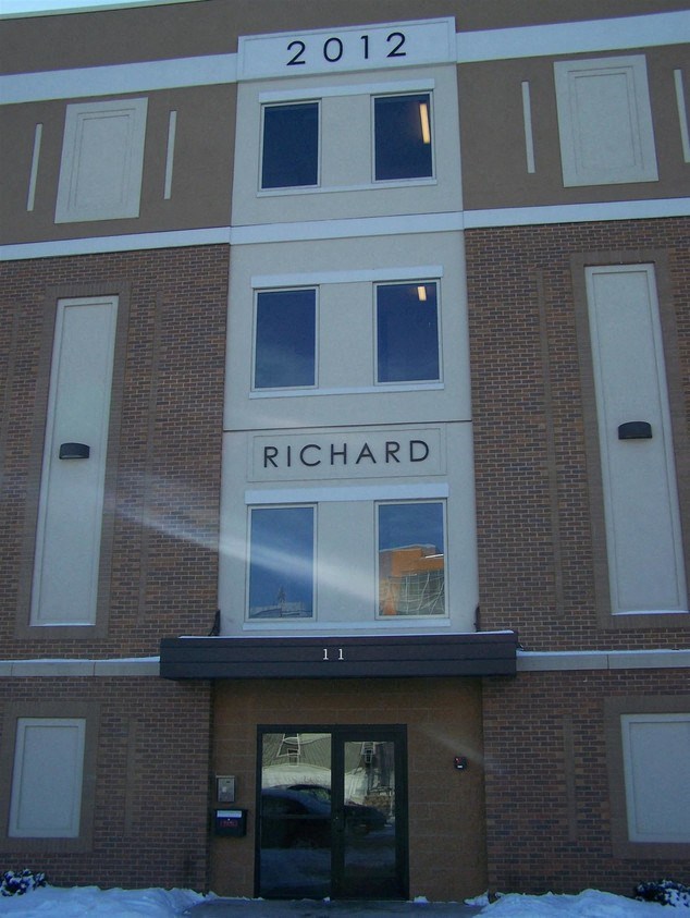 the front of a building with the word on it