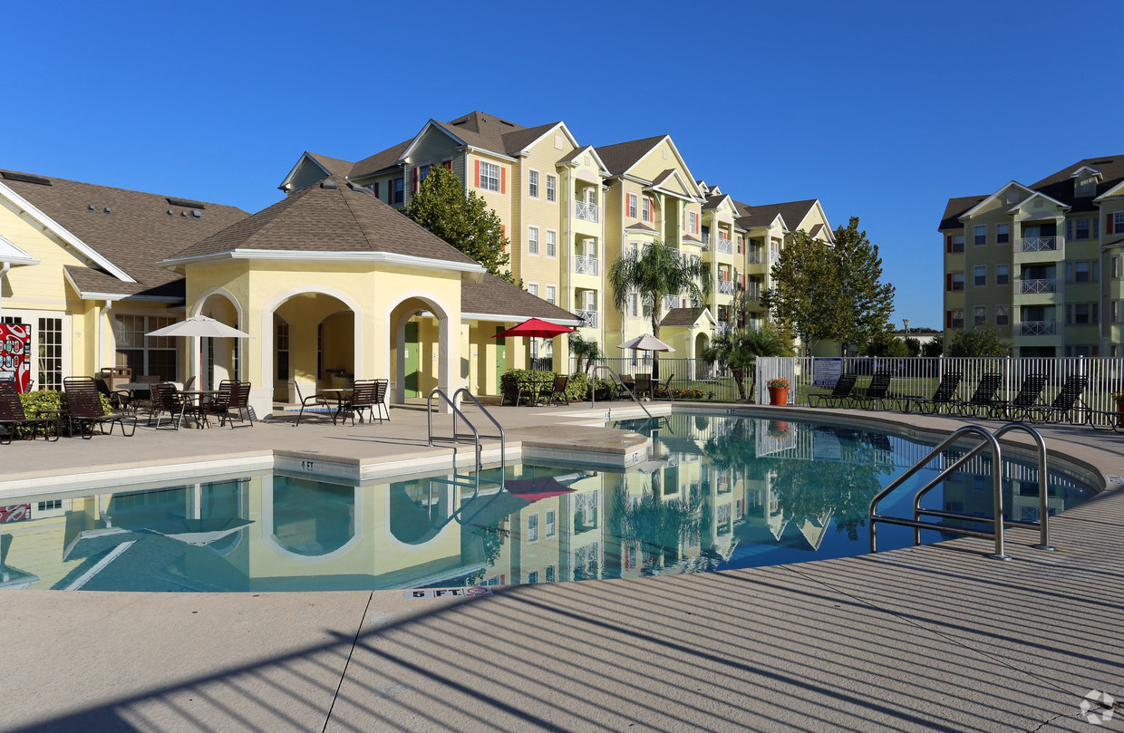 Cane Island Apartments in Kissimmee, FL