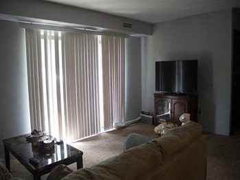 34188 Euclid Ave 1-2 Beds Apartment for Rent - Photo Gallery 5
