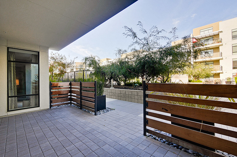 Patio l Revere Apartments in Campbell, CA