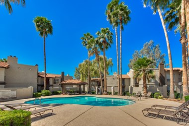 1130 E Grovers Ave 2 Beds Apartment for Rent - Photo Gallery 2