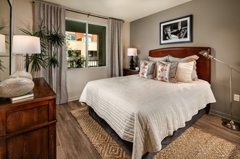 Guest Bedroom at Trio Apartments, Pasadena, CA - Photo Gallery 16