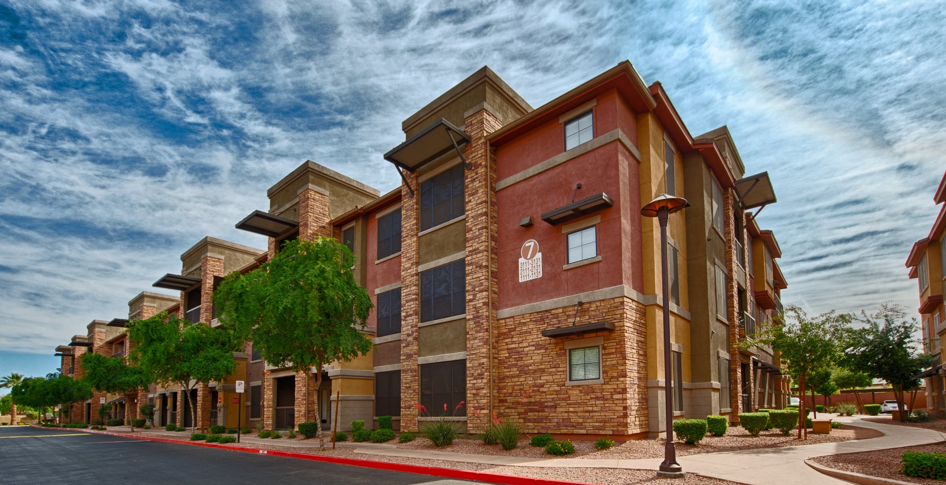 Studio, 1, 2 & 3 Bedroom Apartments in Phoenix, AZ Residences at 4225