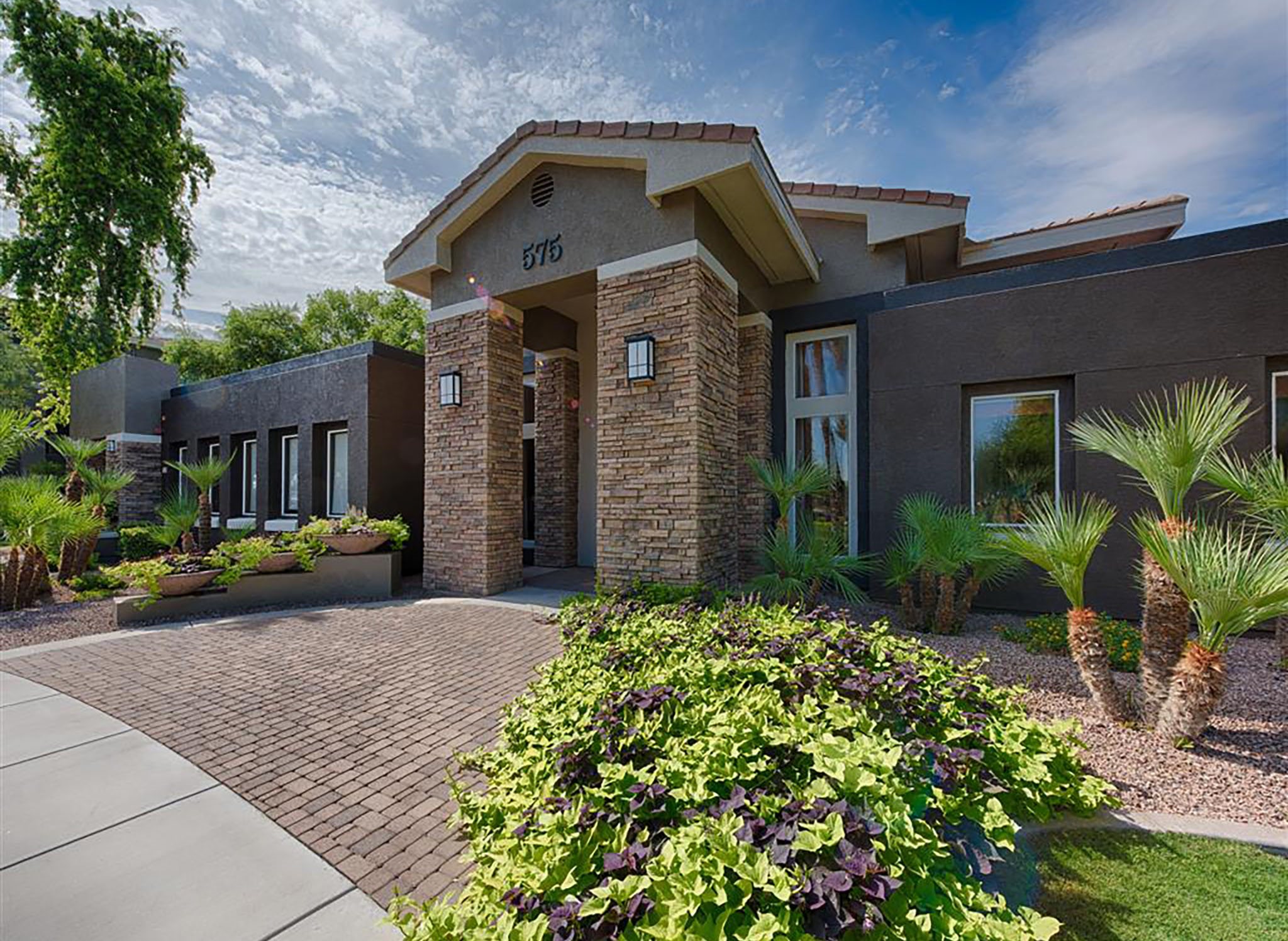 Luxury Apartment Rentals in Chandler, AZ | Stonebridge Ranch Apartments