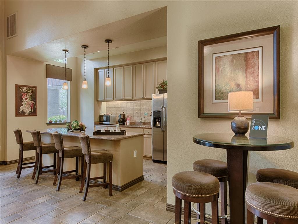 Luxury Apartment Rentals in Chandler, AZ | Stonebridge Ranch Apartments