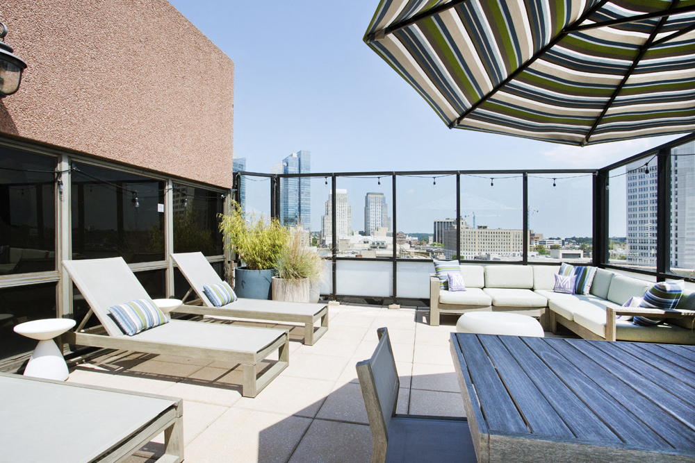 Roof Deck Lounge at The Metro