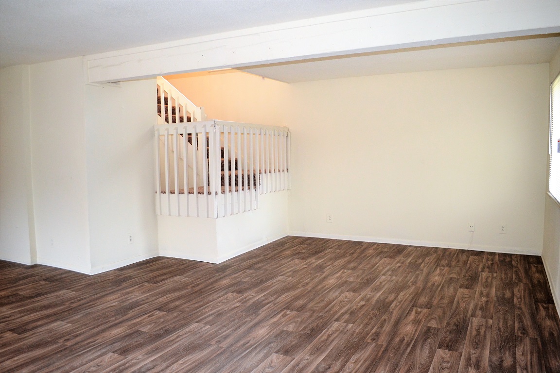 The Life at Snapfinger Woods Apartments, 2717 Shell Bark