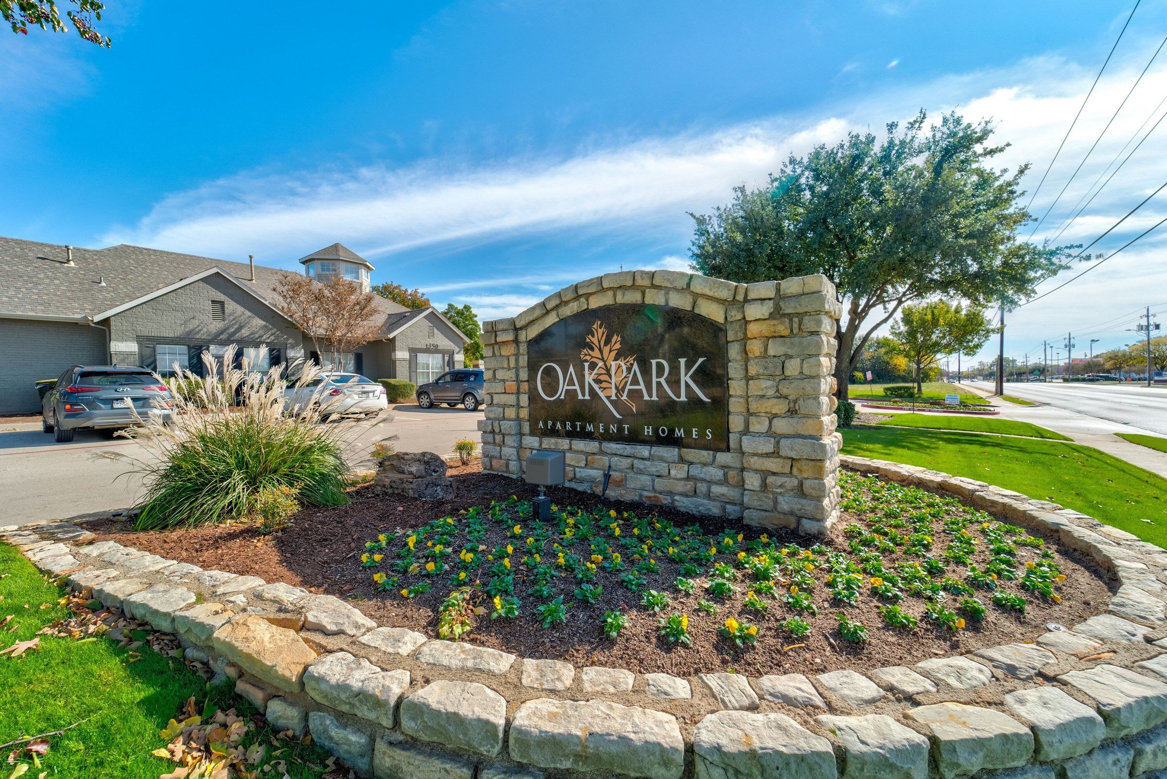 Oak Park Apartments, 1350 N Main St, Euless, TX - RENTCafé