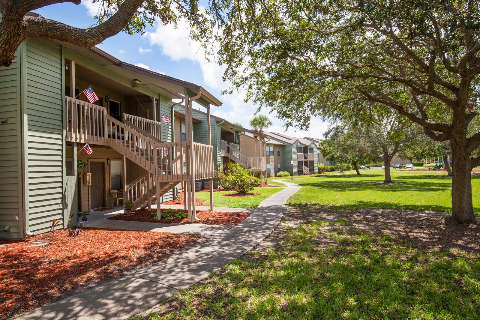 Lake Pointe Apartments