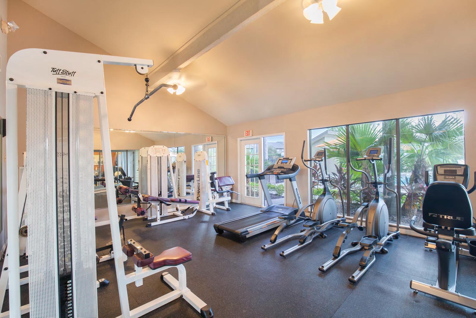 Lake Pointe Apartments