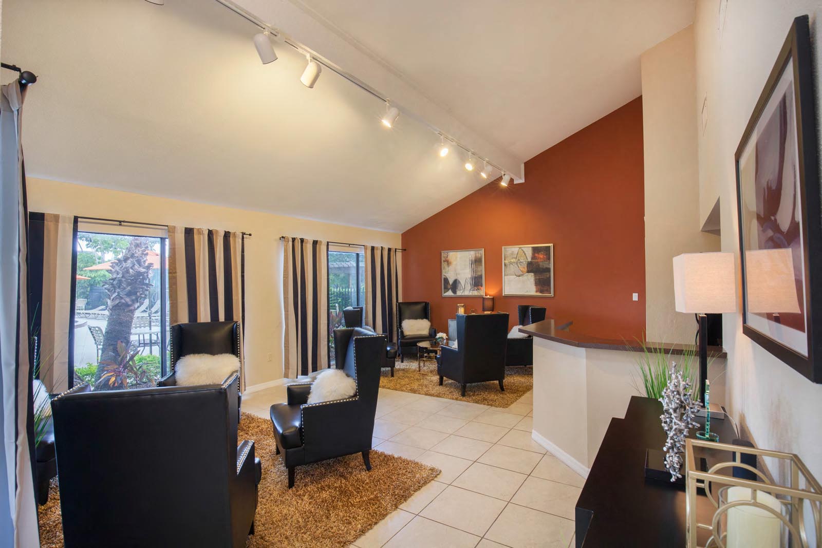 Lake Pointe Apartments