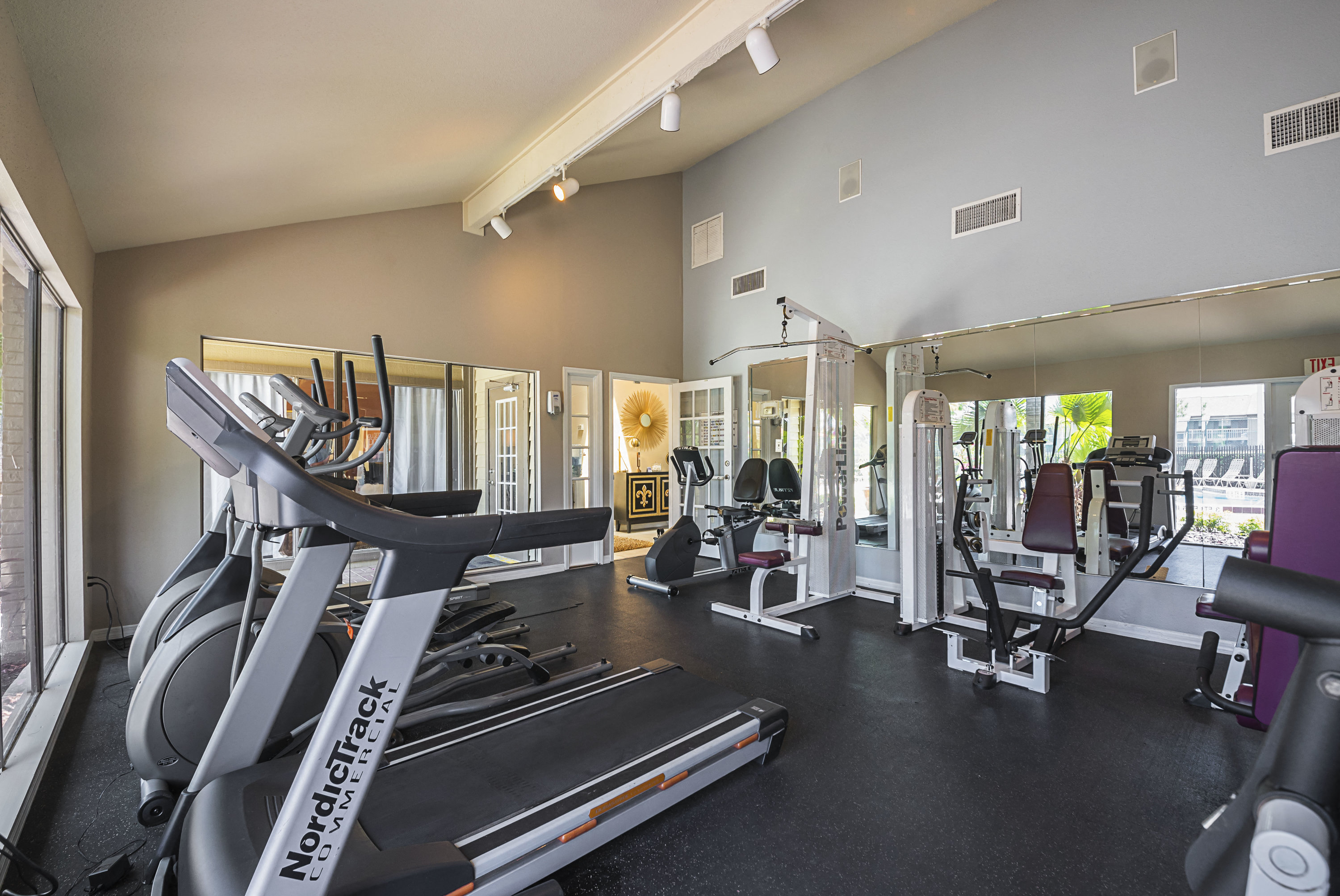 Lake Pointe Apartments