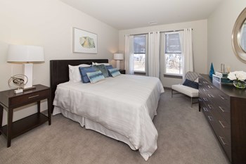 Comfortable Beautiful Bedroom Comfortable Beautiful Bedroom at The Hntignton - Photo Gallery 3