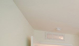 Bedroom w/ Closet Bedroom w/ Closet - Photo Gallery 5