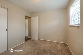 2418 Amesbury Dr 3 Beds House for Rent - Photo Gallery 14