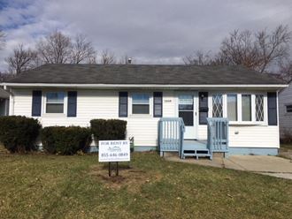 1668 E 26Th Ave 3 Beds Apartment for Rent