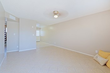 3822 N. 28th Street 2 Beds Apartment for Rent - Photo Gallery 3
