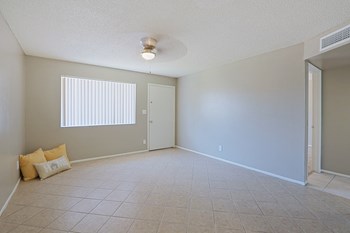 3822 N. 28th Street 2 Beds Apartment for Rent - Photo Gallery 4