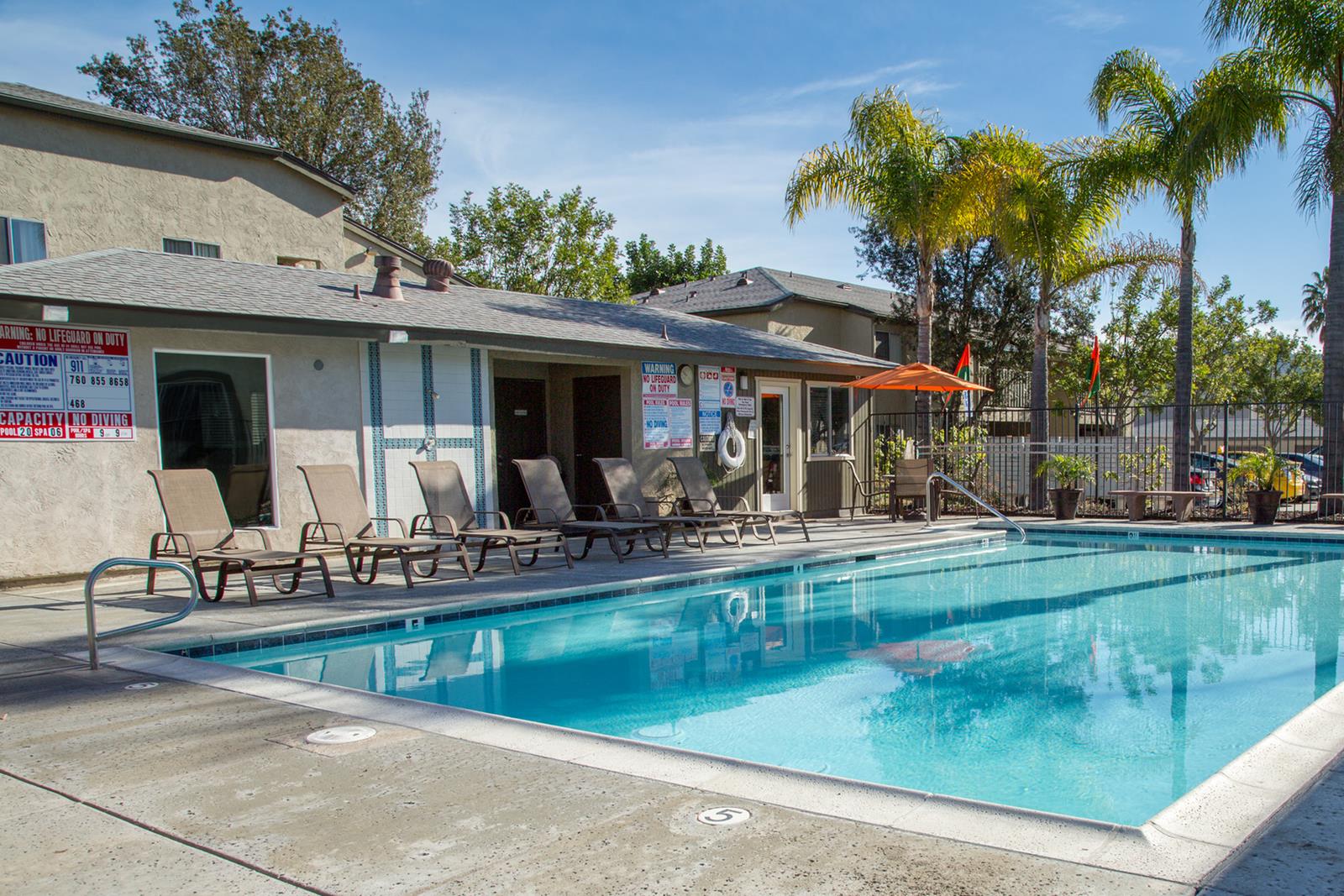 Whispering Oaks Apartments in San Marcos, CA