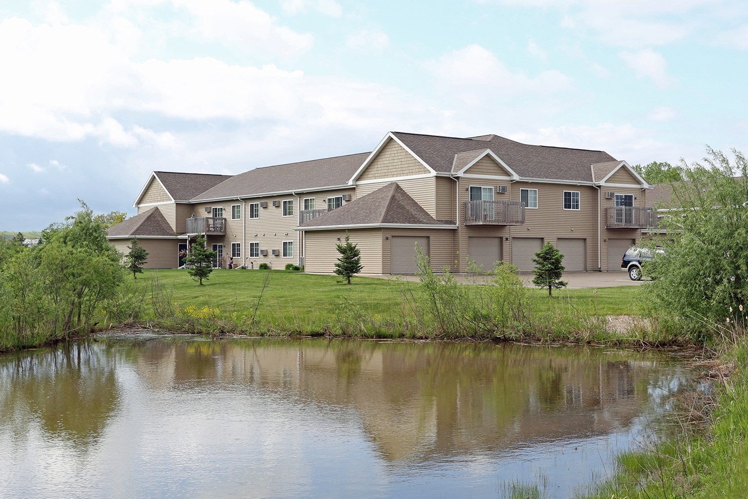 Best 2 Bedroom Apartments in Fond Du Lac, WI: from $424 | RENTCafé